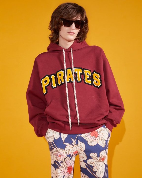 时尚女孩下一个目标:Gucci Vault X MLB 复古运动系列登场,有哪些瞩目单品?
