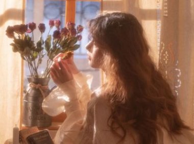 当你卖掉了前任送的东西 他的位置从此彻底消失