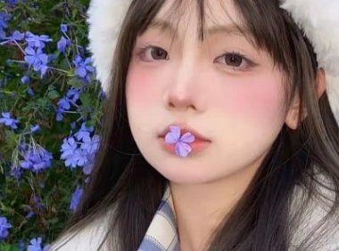 妈妈再婚后晚上总是叫痛 每当想起这个场景我都羞红了脸