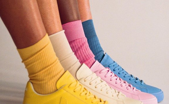 一双不怕过季的波鞋：Veja x Mansur Gavriel，两个质感女生最爱的品牌携手！