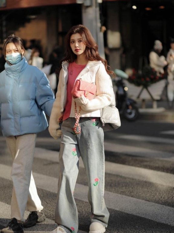 上海街拍:潮人穿搭自然高级,非常值得借鉴!