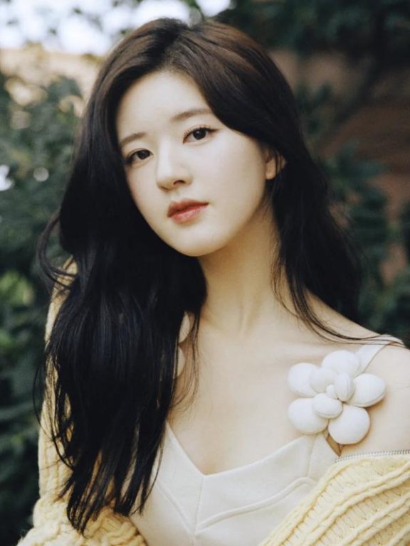 黑长直发型显脸大又土气!这5款发型百搭不挑人还很耐看