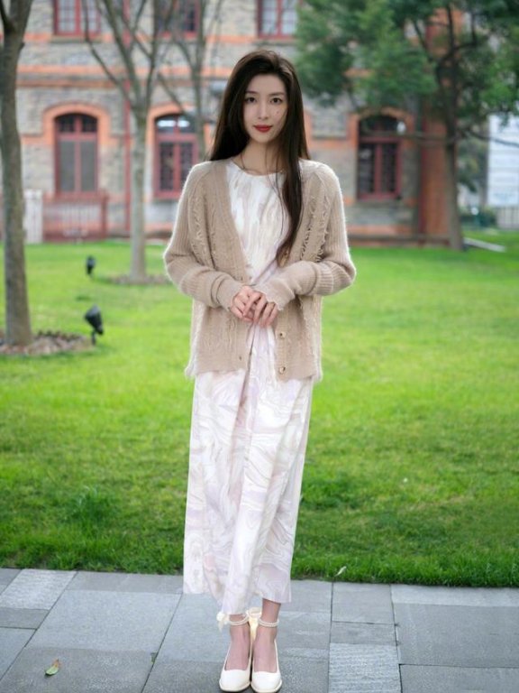 杭州素人街拍：简约透着时髦，普通人也可以照着穿出气质