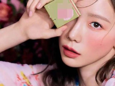 金泰妍美妆风格写真超靓!俏脸粉嫩艳若桃李太美了