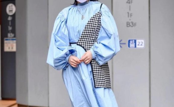 日本街拍新奇造型每套都让人摸不着头脑，风格太独特了