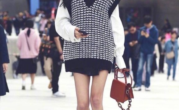 韩国街拍:潮人们的穿搭简约高级值得学习