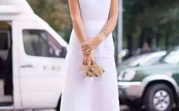 用丝巾诠释你的万般风情,照着穿真优雅