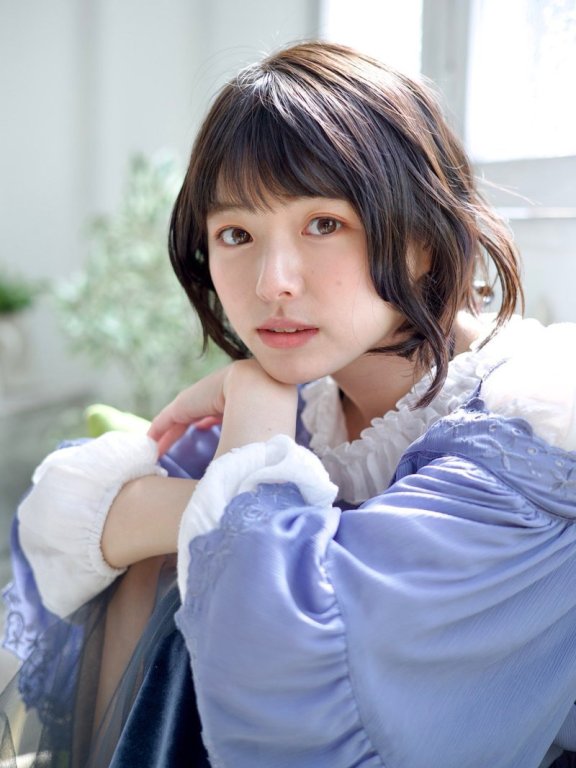 斜杠写真偶像《叶月つばさ》同时还是个漫画家!