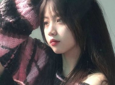 白丝同桌让我随便玩 和高中女同学一晚做了五次