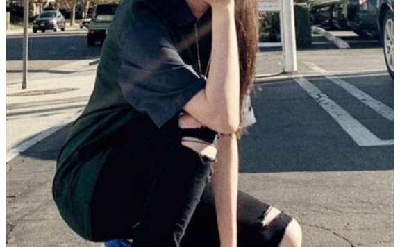 不穿匡威的欧阳娜娜意外带火了耐克“液体鞋”，时髦又百搭！