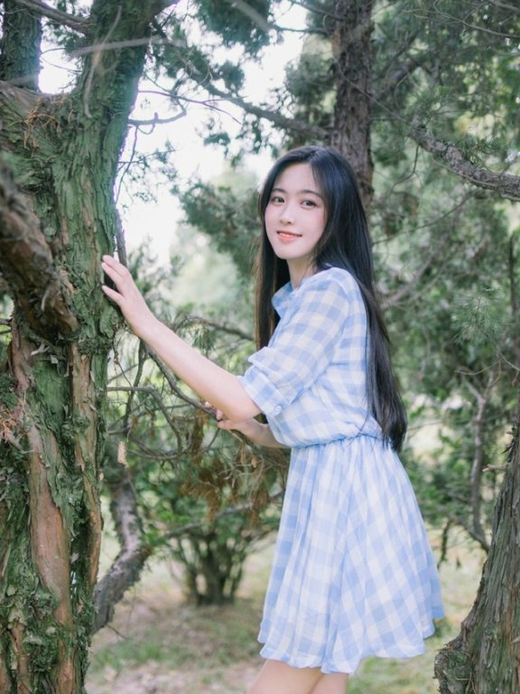 小清新治愈系美女黑长直发温柔动人图片