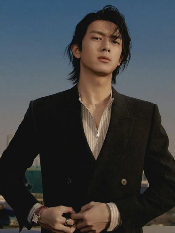 今年流行这3种“发型”：锡纸烫、寸头和长发，雅痞帅气又高级