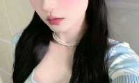 跑步机上边跑边顶 女教练的花样可真多