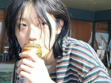 夫妇别墅互换当面做 几人混战实在太有趣