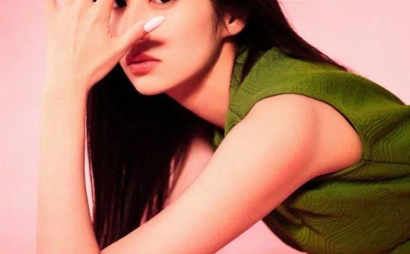 颖儿拍杂志靓丽写真!肤白貌美性感撩人