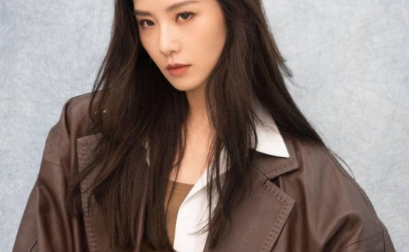 刘诗诗最新时尚写真太冷艳!朱唇红润美的令人心动