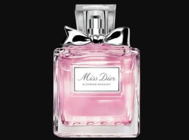 迪奥香水女士香水排名(2022女士香水排行榜前十名)