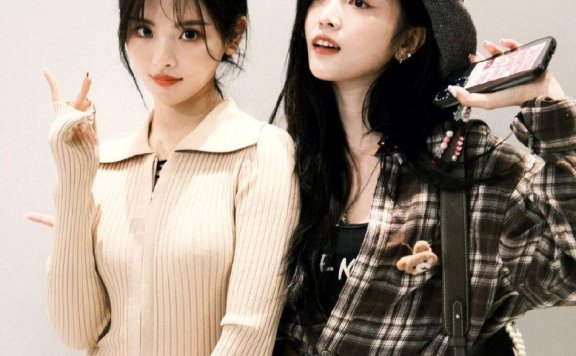 杨超越吴宣仪同框超靓丽！两大美女惊艳迷人魅力十足