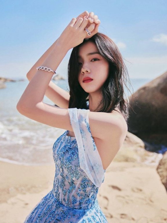 杨颖柳岩关晓彤钟楚曦王楚然红毯争艳!众多美女性感火辣