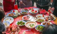 吃席是什么意思 吃席了我坐小孩那桌是什么梗