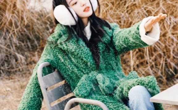 王楚然写真大秀白嫩美背!雪肤玉貌美得让人窒息