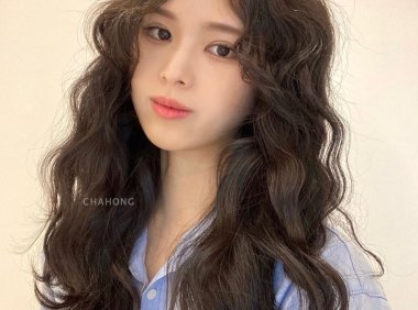 刚刚好的浪漫和慵懒:2023流行的果冻烫,现在正受韩国女生的喜爱