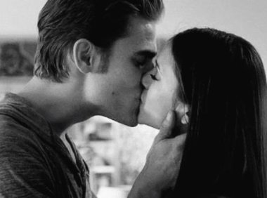 怎样判断女生是不是初吻(3个方面判断及接吻技巧)