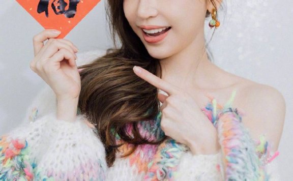 王心凌笑容甜美小露香肩!甜心教主肌肤白嫩美得让人窒息