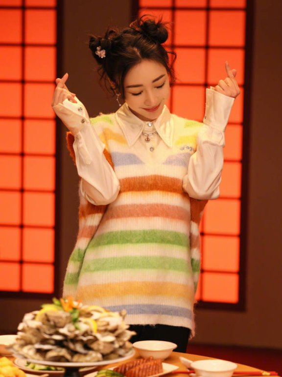 性感女神柳岩春晚写真超靓丽!微笑甜美太美艳