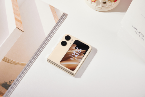 OPPO Find N2 Flip,极致的轻与薄,才是真正的轻折叠