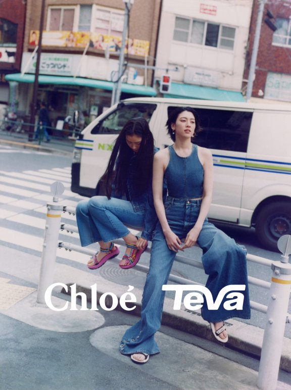 今年夏天就穿这双!Chloé携手Teva推出联名系列