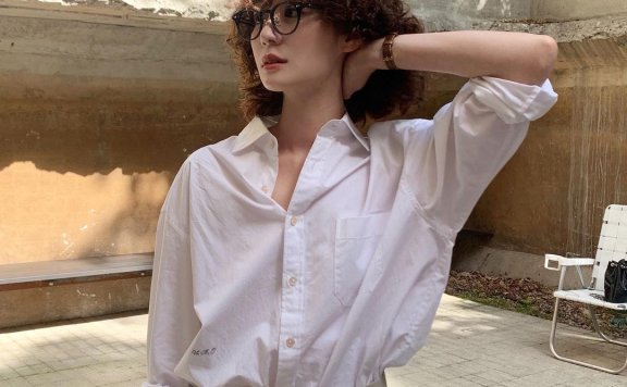 白天防晒晚上防凉，这个忽冷忽热的季节衣柜必须添加一件衬衫