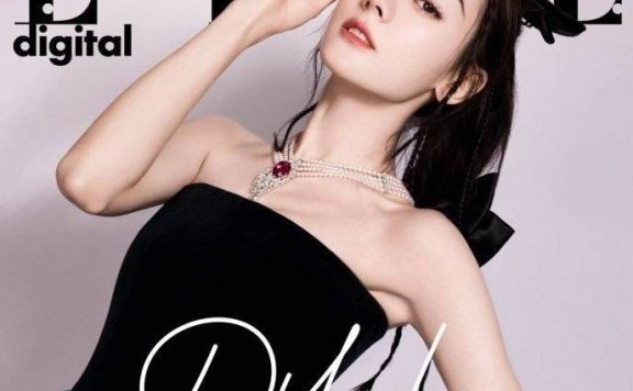 迪丽热巴最新写真大秀香肩超靓!雪肤玉貌异域风情美爆了