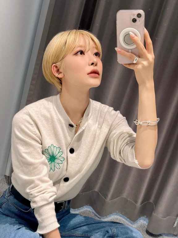 无法抵挡的漂发风潮，那些我们追踪的短发女生纷纷染上了浅发色