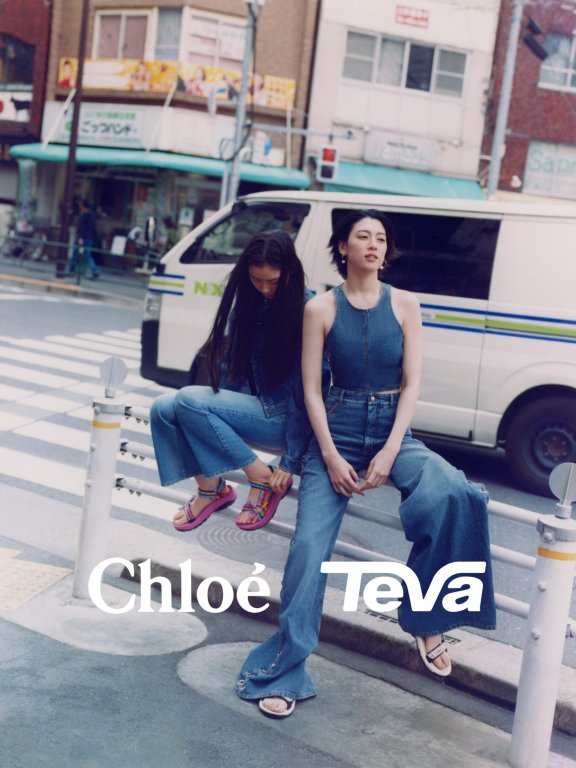 今年夏天就穿这双!Chloé携手Teva推出联名系列