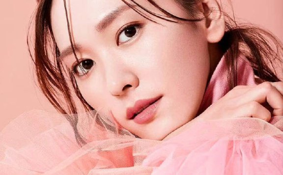 日本女星新垣结衣粉色衣服写真!精致面容美得让人窒息