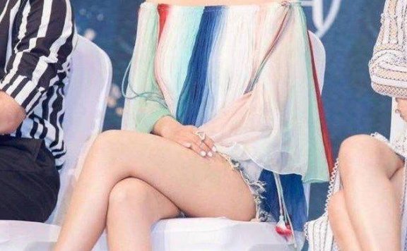 杨紫各类靓丽写真！温柔甜美越来越美丽