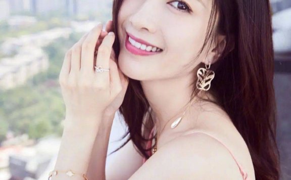 江疏影美图大秀白嫩长腿!她昔日经典角色太性感撩人