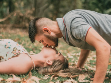 人类为什么沉迷于接吻，接吻到底有多爽