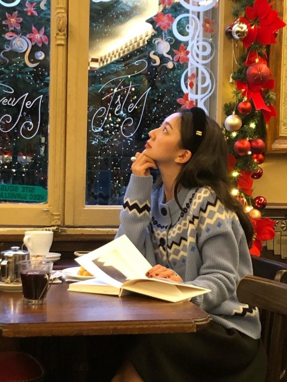 冬季适合来一件费尔岛毛衣,难怪韩国女生每个人都有一件