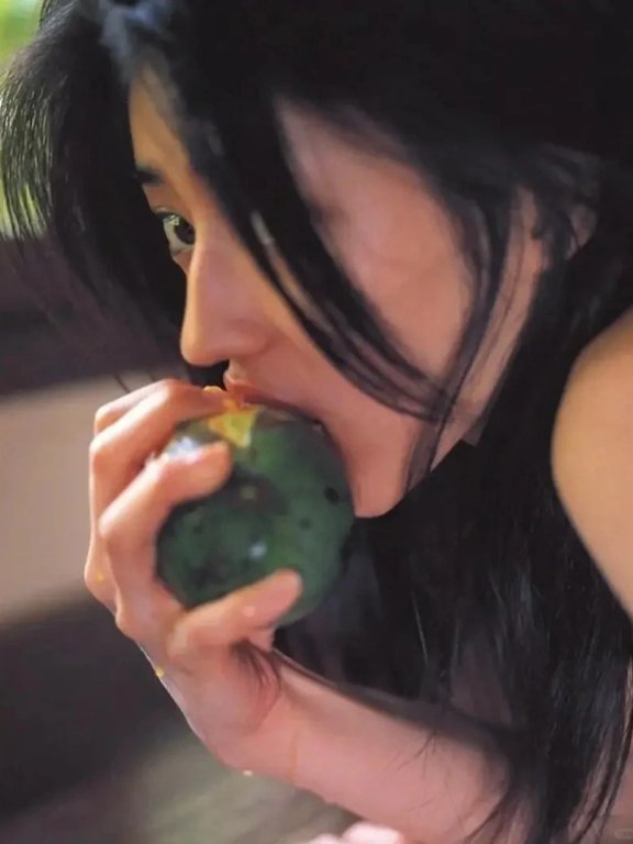 日版《恶作剧之吻》最美女二，被称为“初代玉女掌门人”的小泽真珠为什么在美貌巅峰时被大众遗忘？