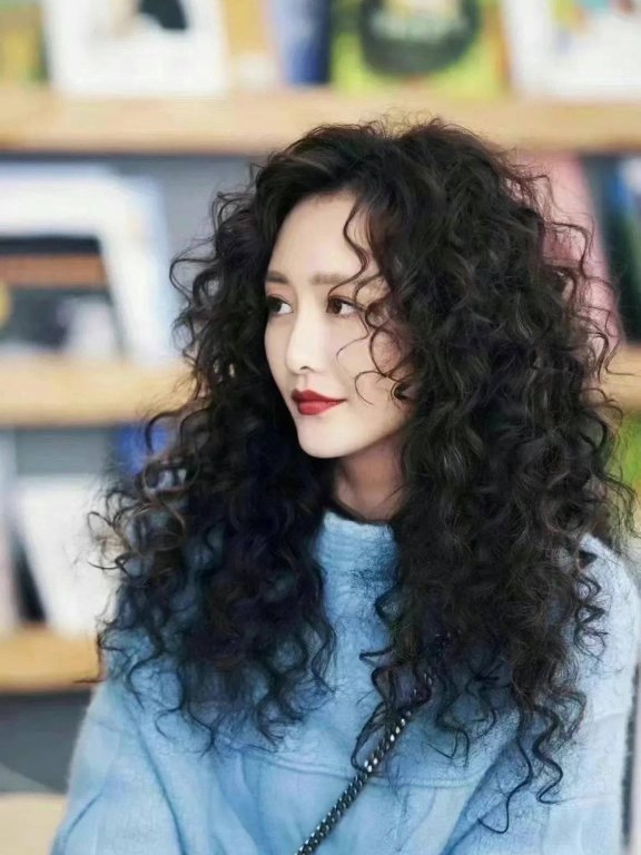 2024选择这4款最新爆款发型推荐,教你展现时尚与气质