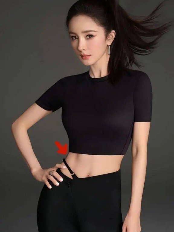 杨幂维密广告秀事业线太性感!火辣身材不亚于奚梦瑶何穗