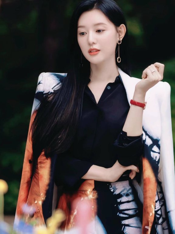 韩国财阀千金颜值爆表,对标三星公主置装费过亿,穿搭细节更贵气!