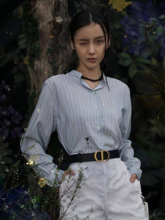 Angelababy最新大片变换七套造型,仙女和女侠风自由切换!