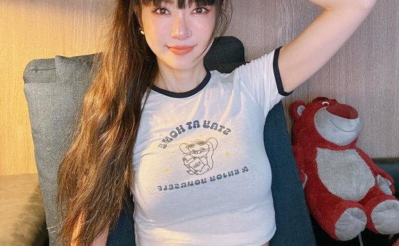 《浪姐5》谢金燕的减龄穿搭，热爱运动风的时尚女孩们赶紧来学吧！