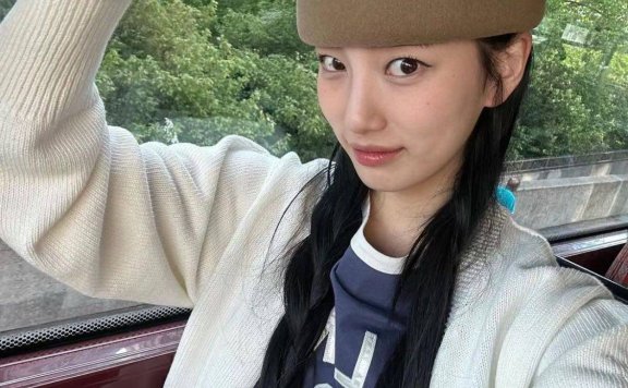 韩国“国民初恋”裴秀智靠的是清纯脸？高智感的穿搭才是秘诀！