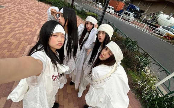 戴上后立马变帅气,运动头带太潮,NewJeans也爱用