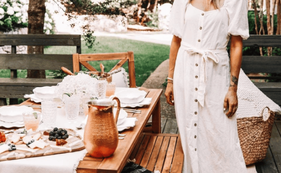 加州阳光下的时尚女神:Amy Jackson穿搭ins风格