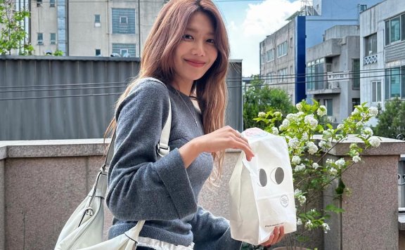 原来秀英私下的穿搭衣品这么高,自在从容的穿搭春天更适合